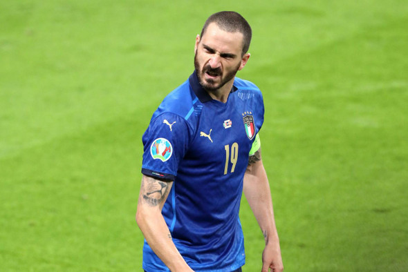 Италия стала первым финалистом Евро, обыграв Испанию в серии пенальти
