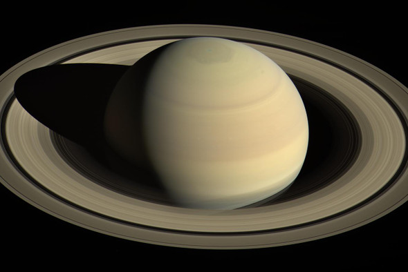 Получены первые данные о том, что внутри у Сатурна
