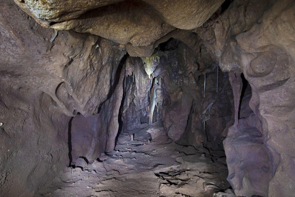 Археологи нашли в скалах Гибралтара пещеру, в которую никто не заходил 40 000 лет