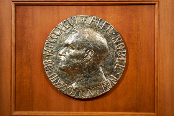 Как выбирают лауреатов Нобелевской премии мира и кому она достанется в этом году? 