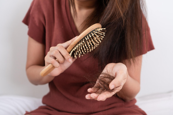 Ученые выяснили причину алопеции — патологического выпадения волос