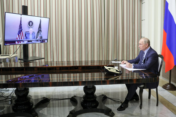 Путин и Байден провели онлайн-саммит. Чем он закончился?