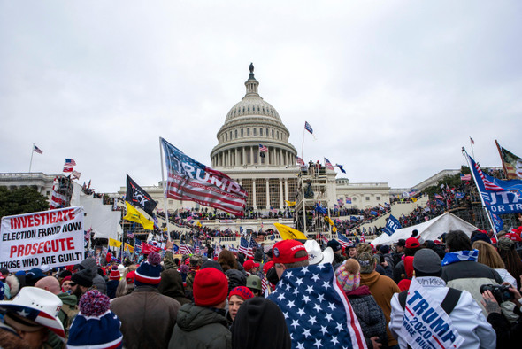 Первый «выстрел» гражданской войны: год назад протестующие в США  взяли штурмом Капитолий