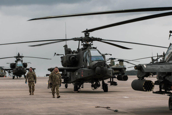НАТО наращивает войска в Восточной Европе. Но воевать, кажется, никто не собирается