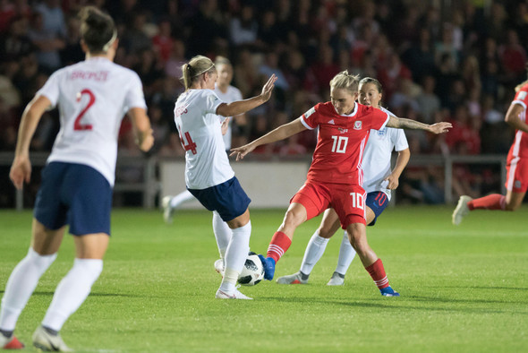 Исследование: две трети футбольных фанатов испытывают ненависть к женщинам в спорте