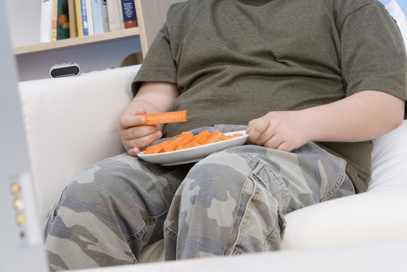 Детские травмы оказались связаны с повышенным риском ожирения