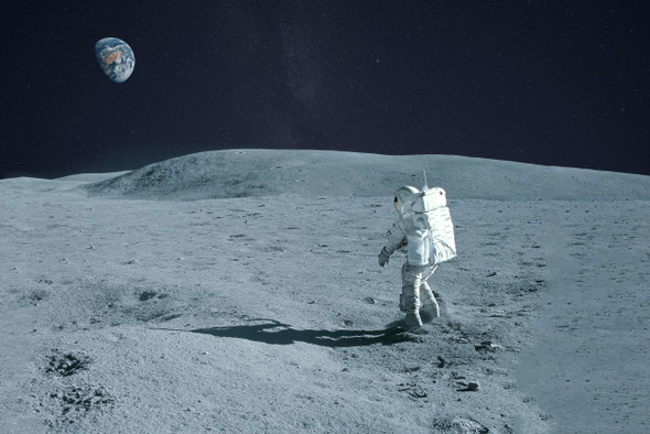 Сколько потребуется времени, чтобы обойти пешком Луну?