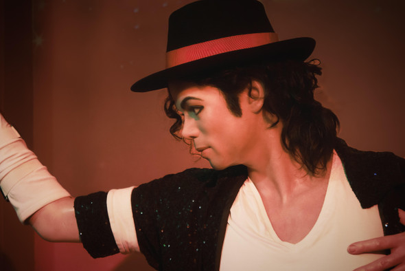 Музыка Майкла Джексона облегчила коллективное горе. Ученые проанализировали ее психологию
