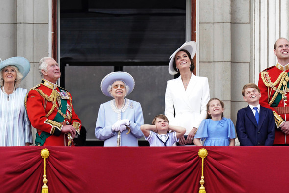 Цена короны. Почему монархия выгодна Великобритании?