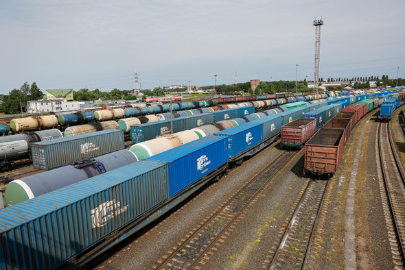Литва заблокировала транзит товаров в Калининград. Как на это может ответить Россия?