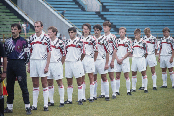 Гол Карпина и Черчесов в воротах: 30 лет назад сборная России провела свой первый матч