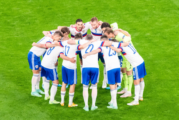 Песни, баннеры и товарищеские матчи: как россияне и сербы дружат в футболе?