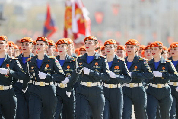 У армии и женское лицо: чем женщины занимаются на службе и какие проблемы их там ждут