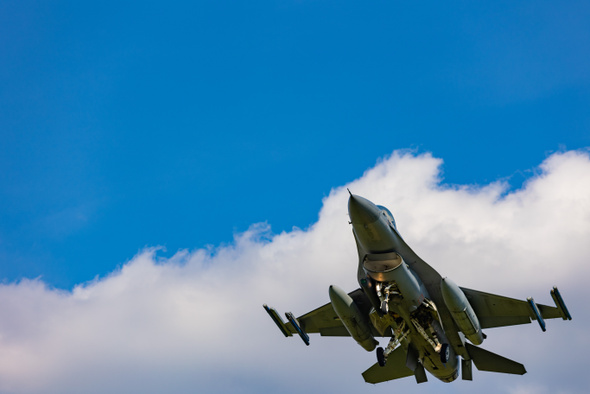 США одобрили поставки Украине американских истребителей F-16. Изменит ли это ситуацию на фронте?