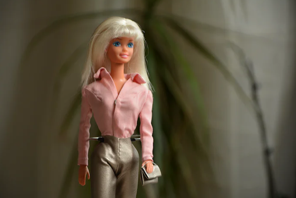 Игрушка, которая изменила мир: почему дети обожают куклы Барби