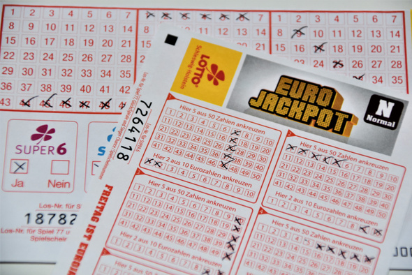 Сколько лотерейных билетов нужно купить, чтобы гарантированно выиграть? Ученые нашли ответ 