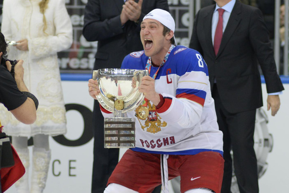 «Мы представляем лучшую страну в мире»: что российские спортсмены говорят о сборной?