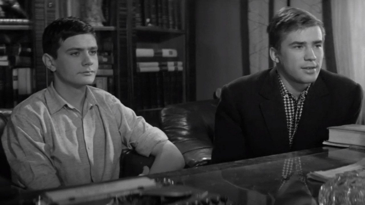 Кадр из фильма «Я шагаю по Москве»