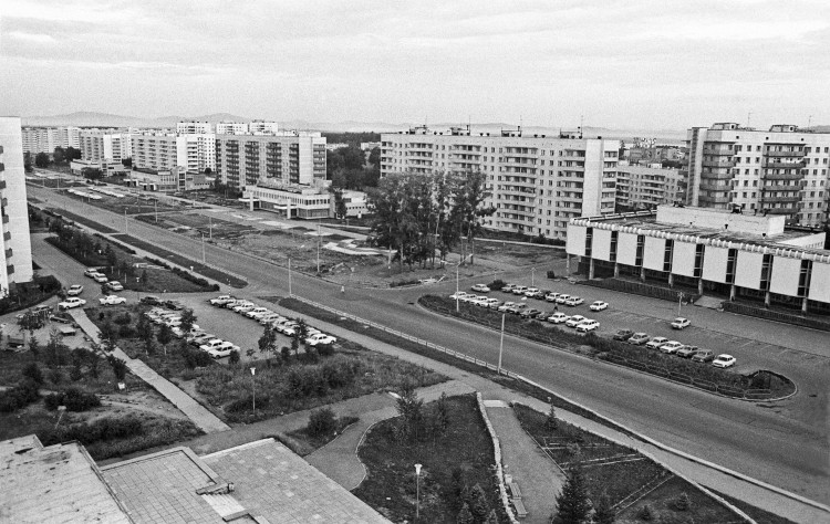 Клипиницер Борис/ИТАР-ТАСС (Улица Карла Маркса в городе Озерске Челябинской области, 1989 год)