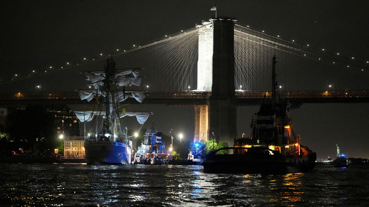Bjorn Kils/New York Media Boat/Reuters