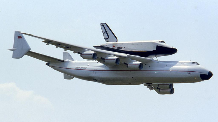 Ан-225 и «Буран» / Wikimedia Commons