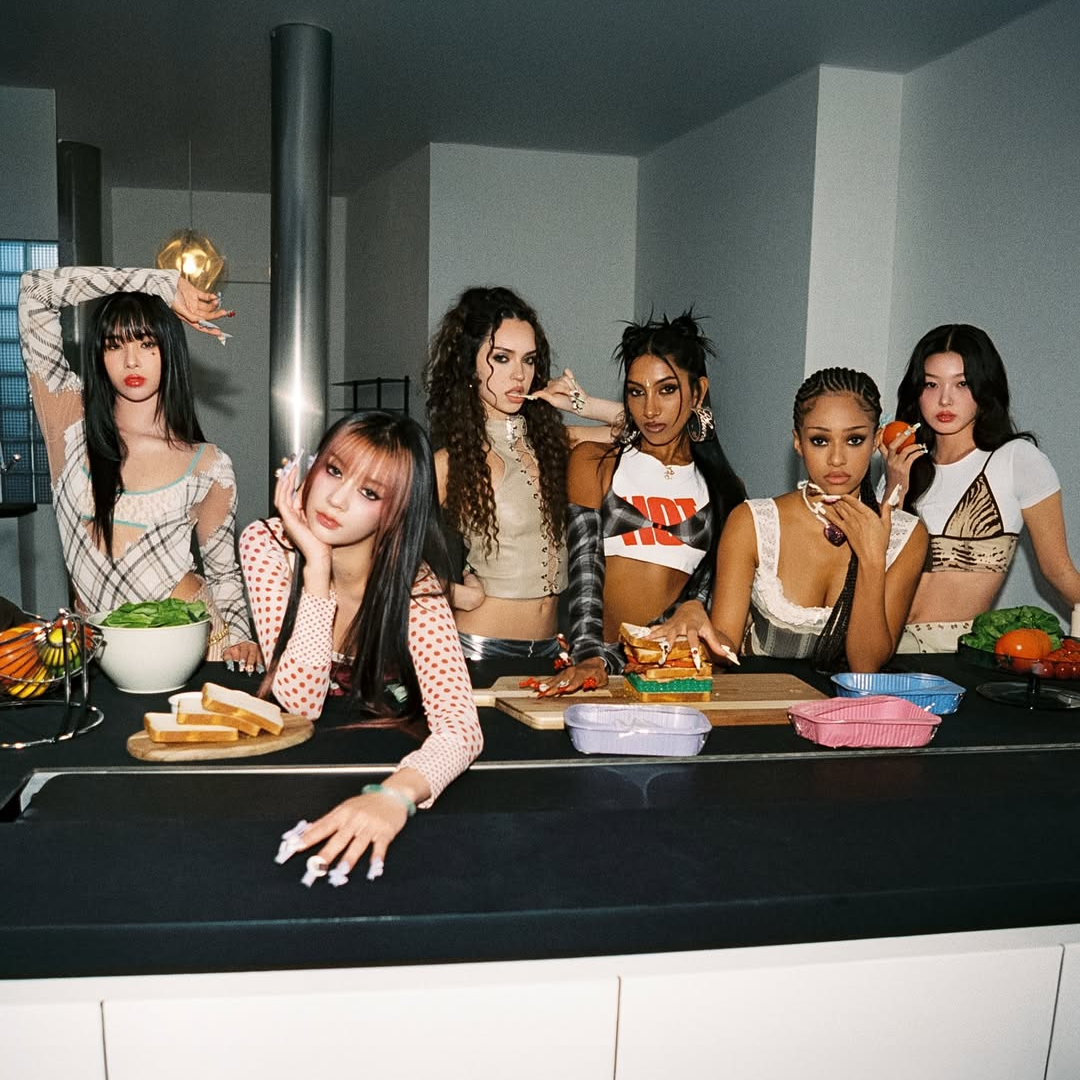 KATSEYE в клипе на песню Gnarly / Weverse / KATSEYE