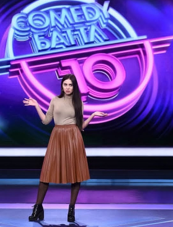 Олеся Иванченко в «Comedy Баттле». Фото © Instagram (признан экстремистской организацией и запрещен на территории Российской Федерации) / losenok95