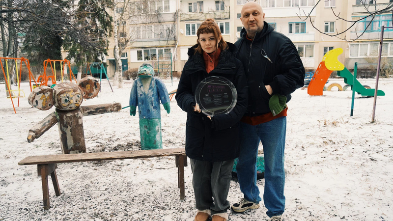 Гоша Куценко и Мила Ершова на съемках сериала «Встать на ноги». Фото «Кинопоиск»